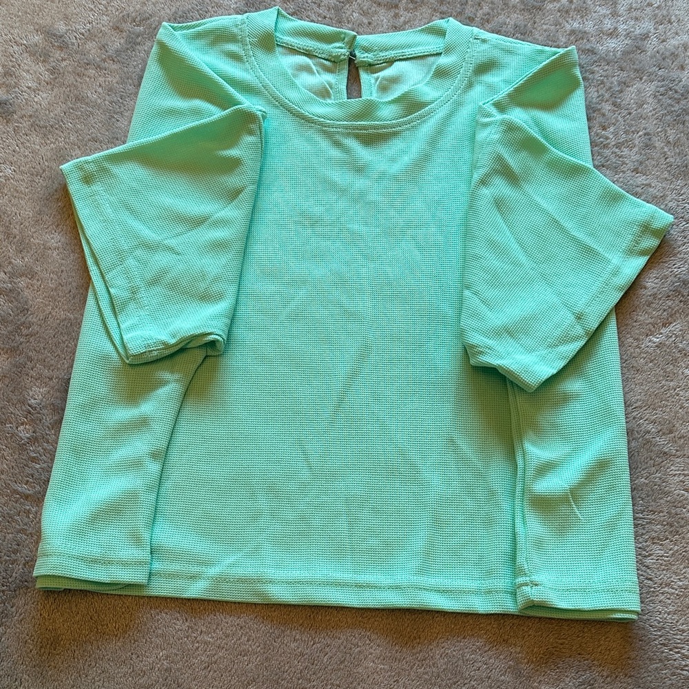 Mint Green 2 piece short and crop top. - Picture 3 of 7